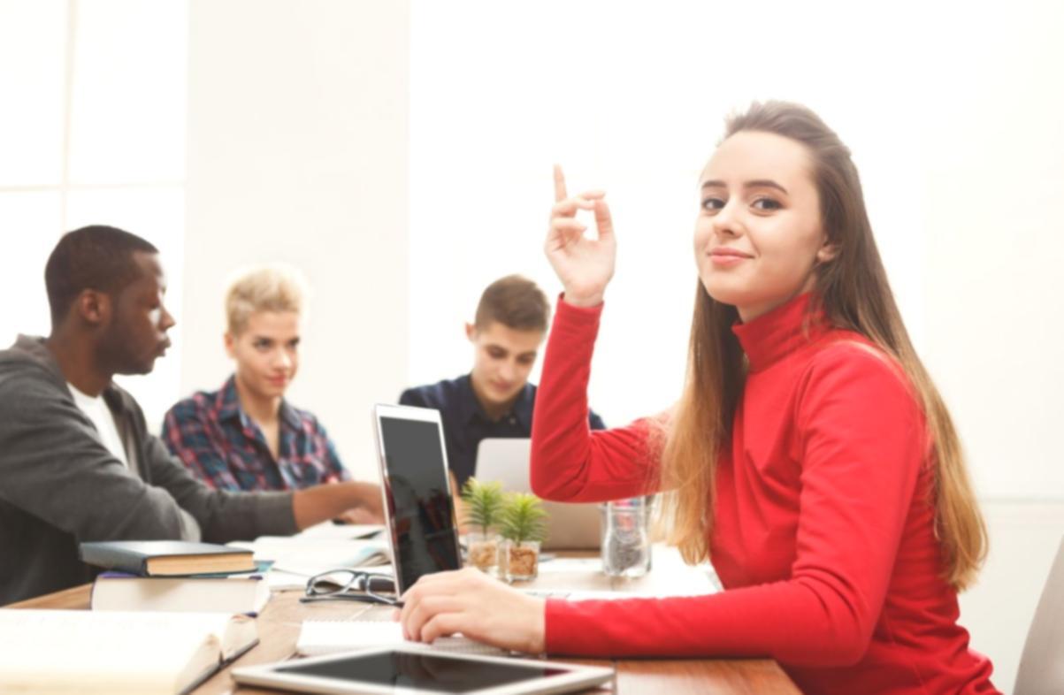 Echipa Xenoraviaqo pregătită să răspundă întrebărilor tale